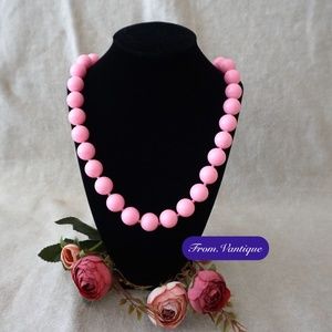 🎀 VINTAGE Pink Beaded Bold / Statement Necklace 📿